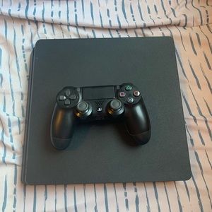 PLAYSTATION 4 PRO